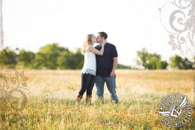 Fun rustic engagement pictures in Austin